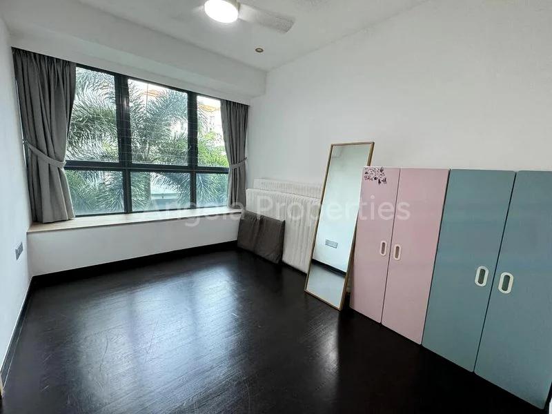 4 Bed Condo for Rent in  The Gale - Image 5